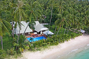 Samui Holiday Homes presents beach front villa rental at Ban Laem Sor, Koh Samui, Thailand